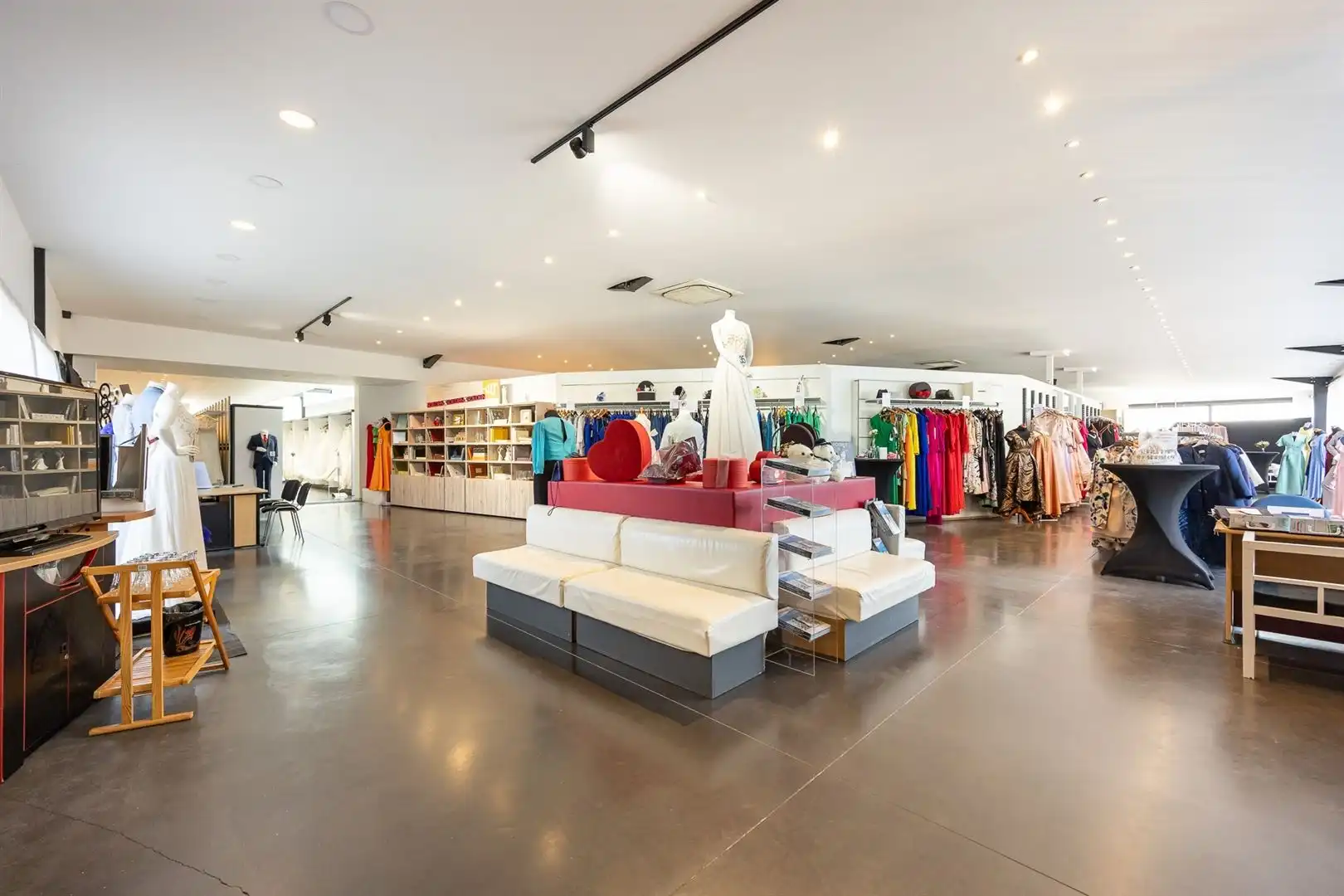 Multifunctioneel bedrijfsgebouw aan brug van den Azijn foto 13