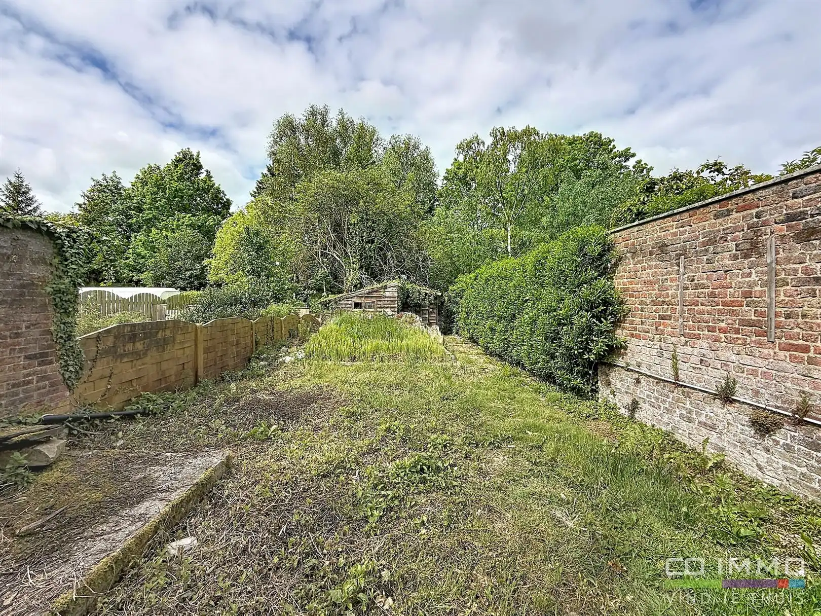 Ruime stadswoning met tuin, te renoveren, 2a 68ca foto 4