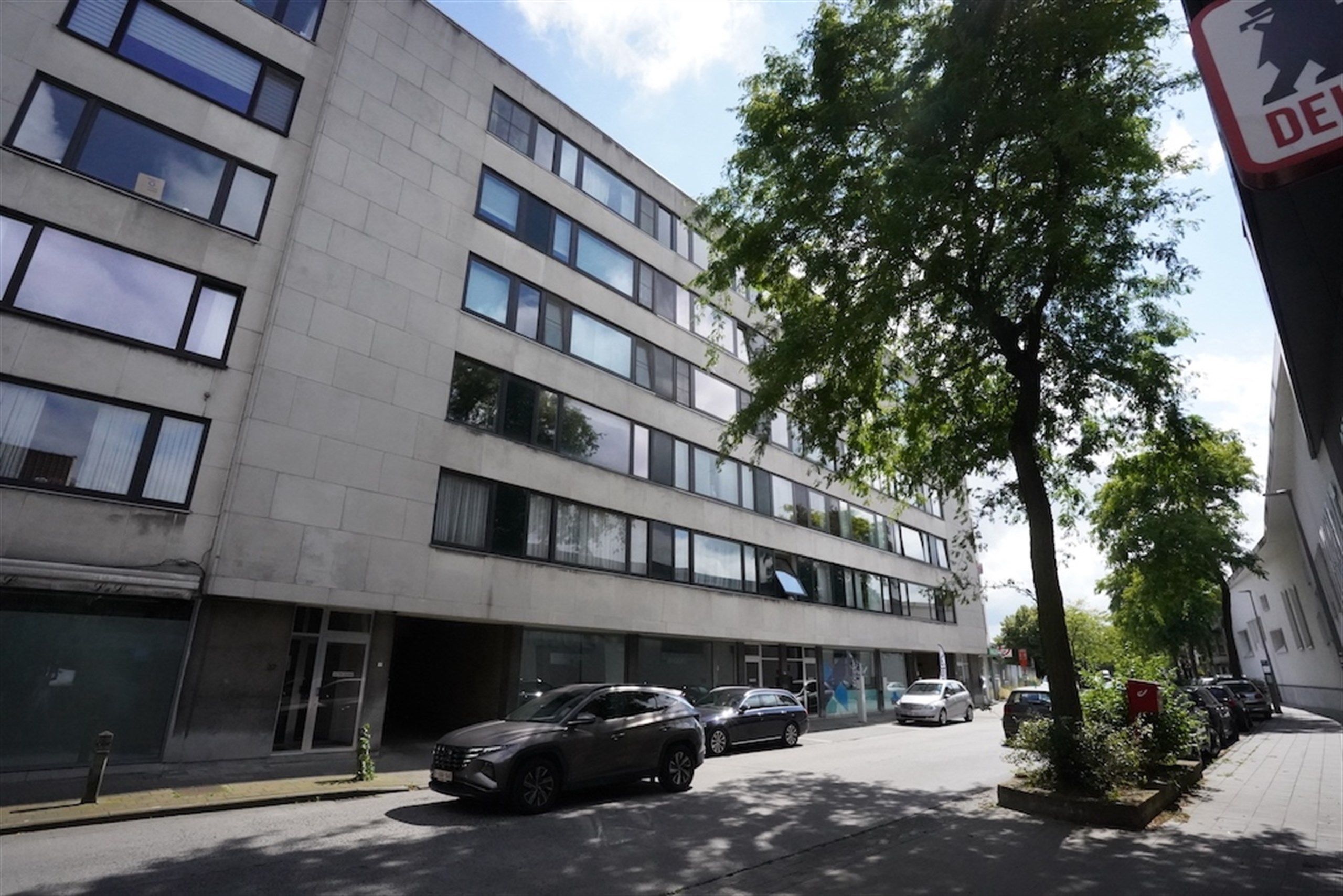 Mooi comfortabel appartement met garage nabij Delhaize foto 21