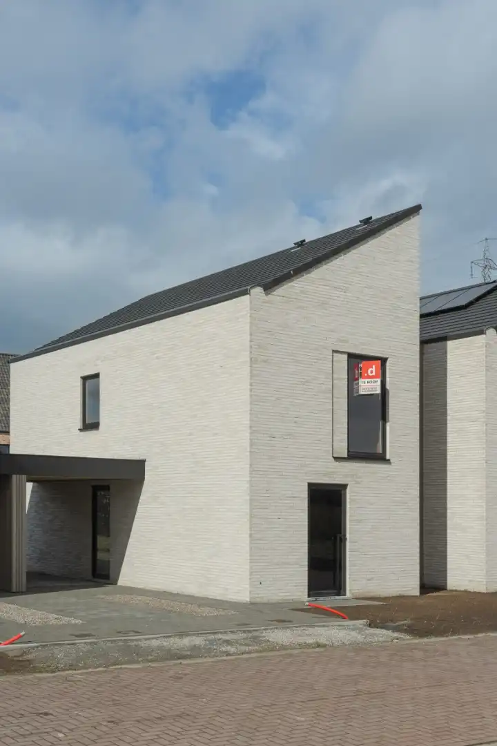 Ruime energiezuinige woning in nieuwe wijk foto 3