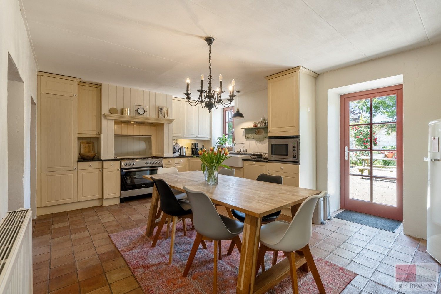 Prachtige authentieke halfvrijstaande woning uit 1800, gelegen op een perceel van 325 m² in het idyllische Teuven. foto 13