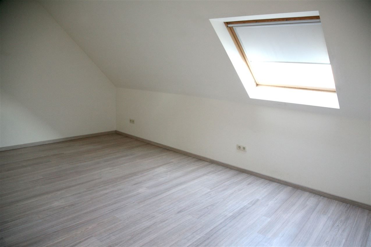 Duplex met 2 slpk., groot terras en twee autostplts  foto 19