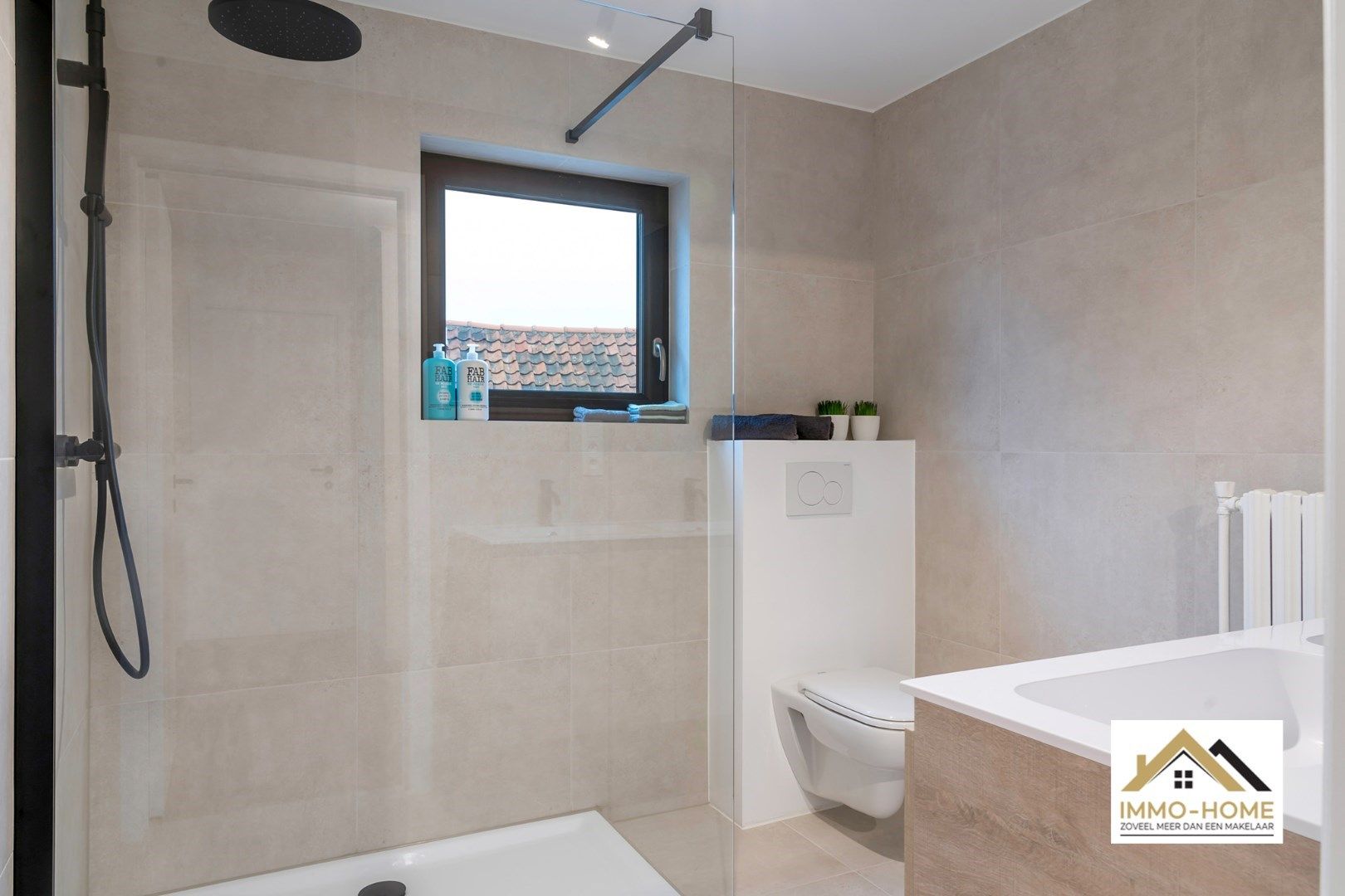 Zeer ruime woning met prachtig open zicht op agrarisch gebied foto 7