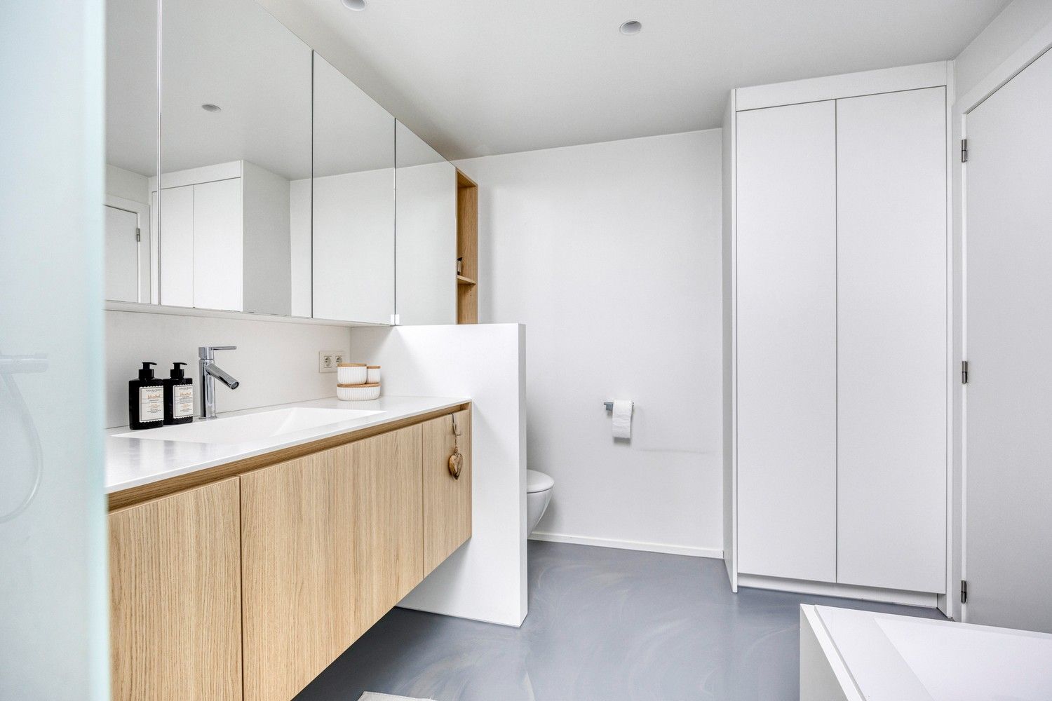 Ruim en instapklaar appartement met terras, garage en 3 slaapkamers in hartje As foto 19