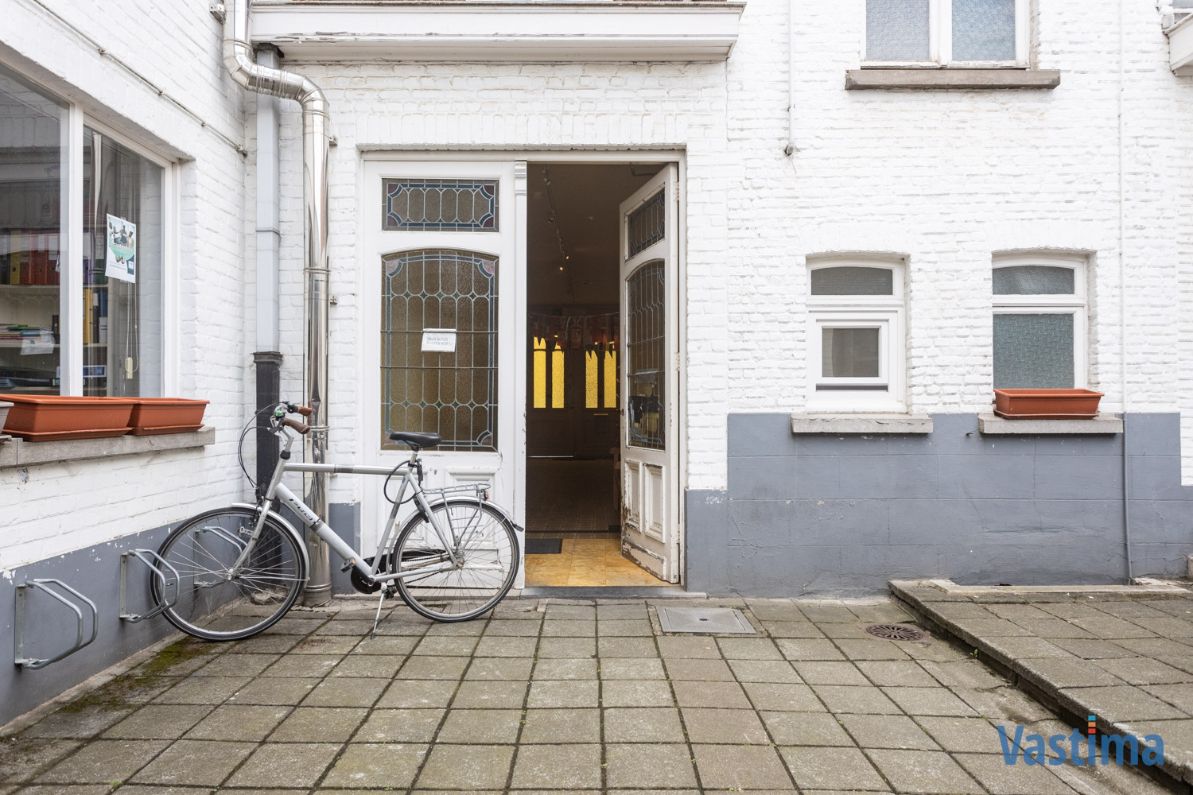 Uniek pand in hartje Aalst – voormalige school met tal van mogelijkheden foto 28