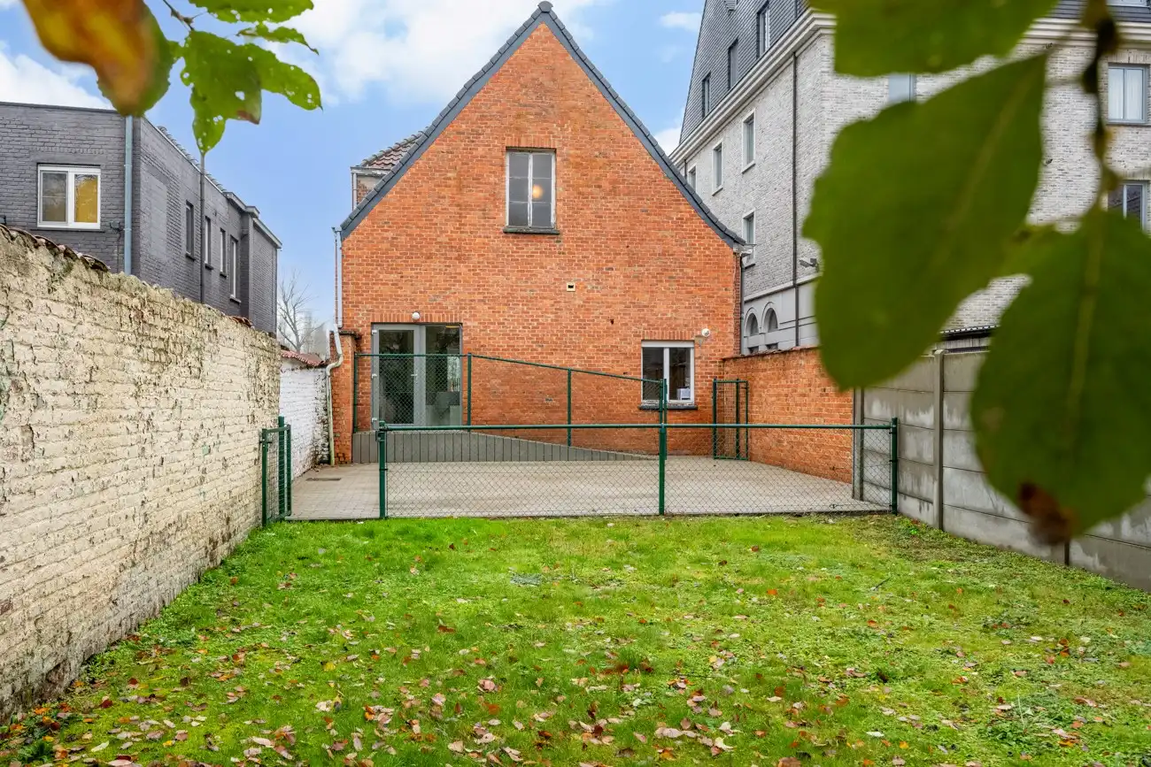 Karaktervolle Gezinswoning met Potentieel in Centrum Herzele! foto 8