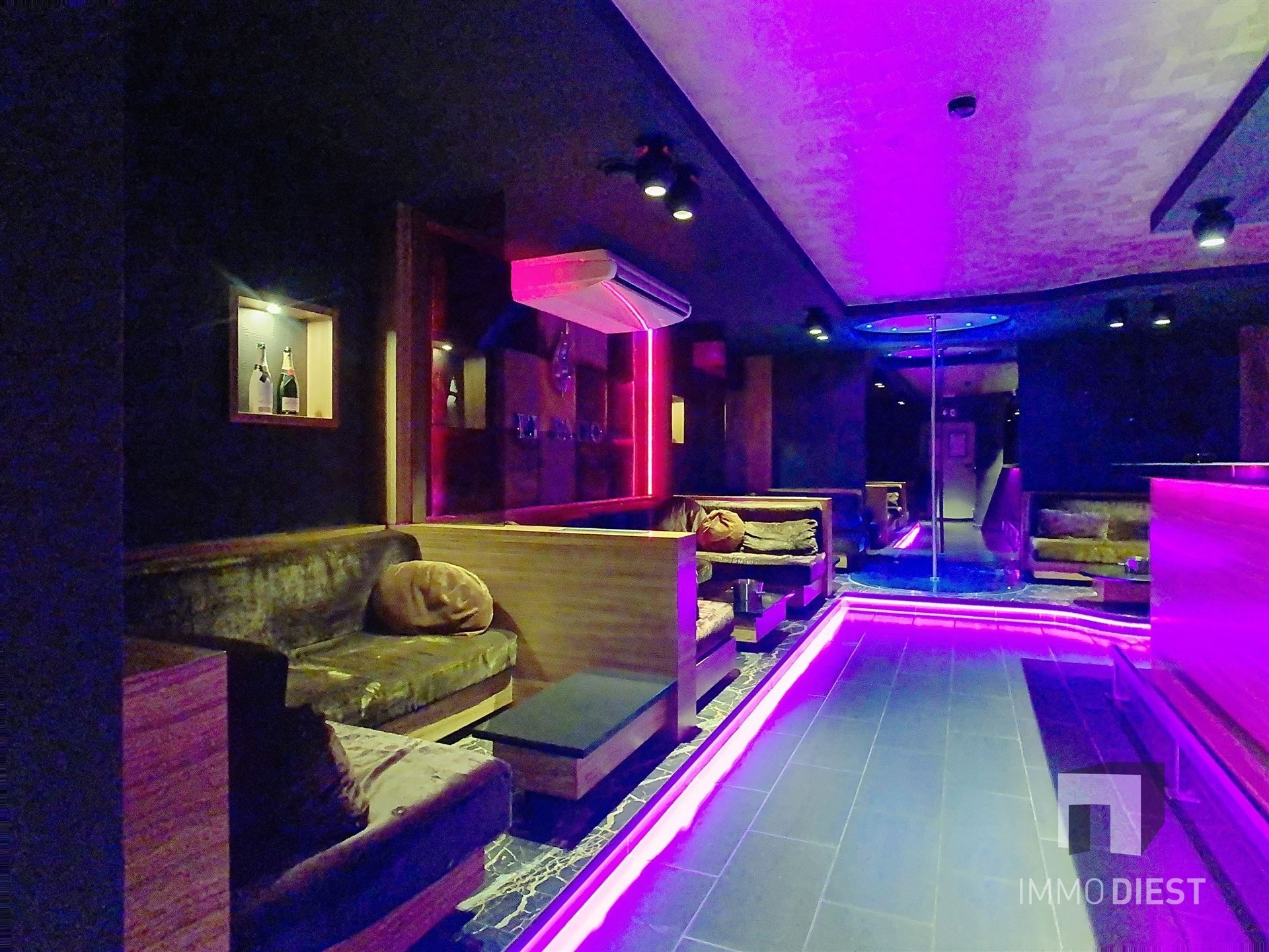 Uniek handelspand met exclusieve afwerking op Triple A locatie foto 2