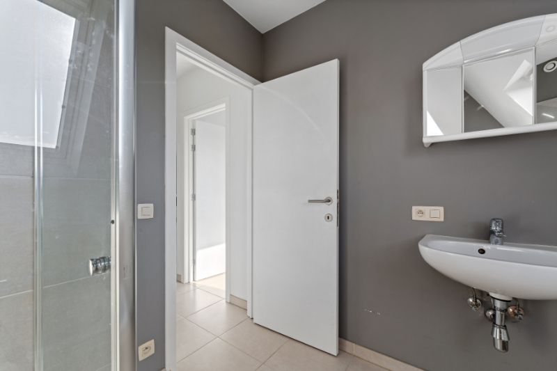 Instapklaar appartement in het hart van Lokeren! foto 11
