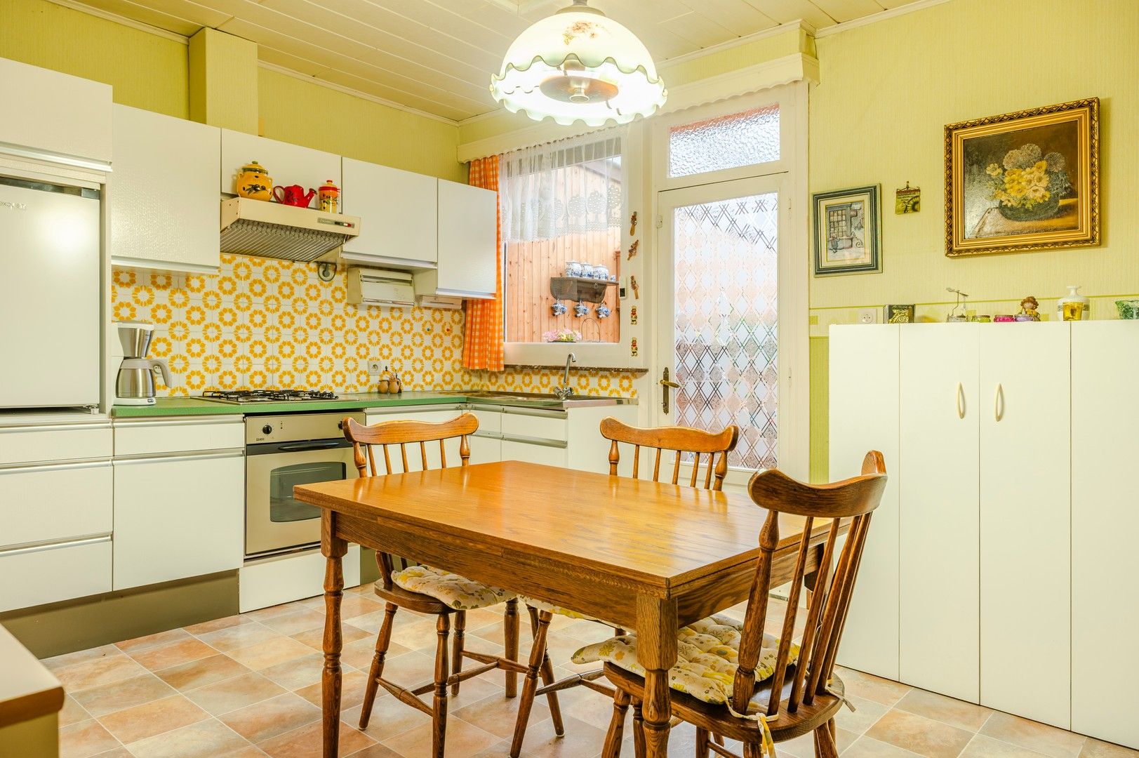 Te renoveren woning met grote tuin foto 7