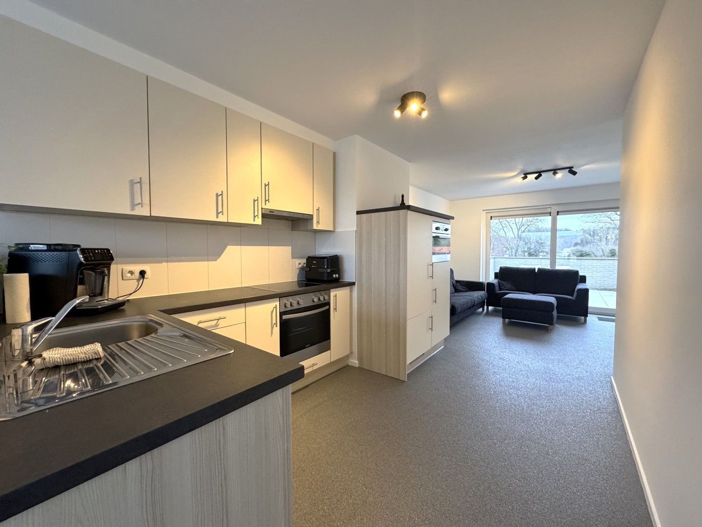 Appartement met 2 slaapkamers en 2 terrassen te huur in As foto 2