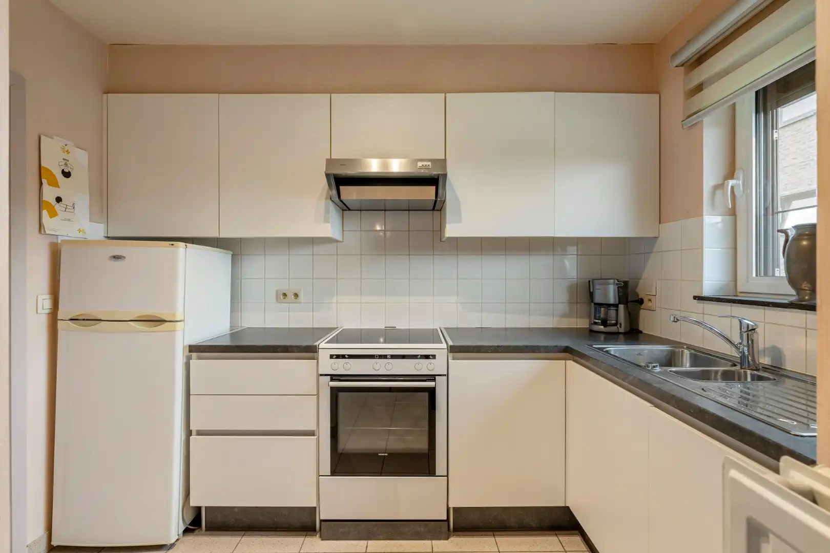 Comfortabel appartement met 1 slaapkamer, terras en autostandplaats nabij het centrum van Maaseik! foto 11