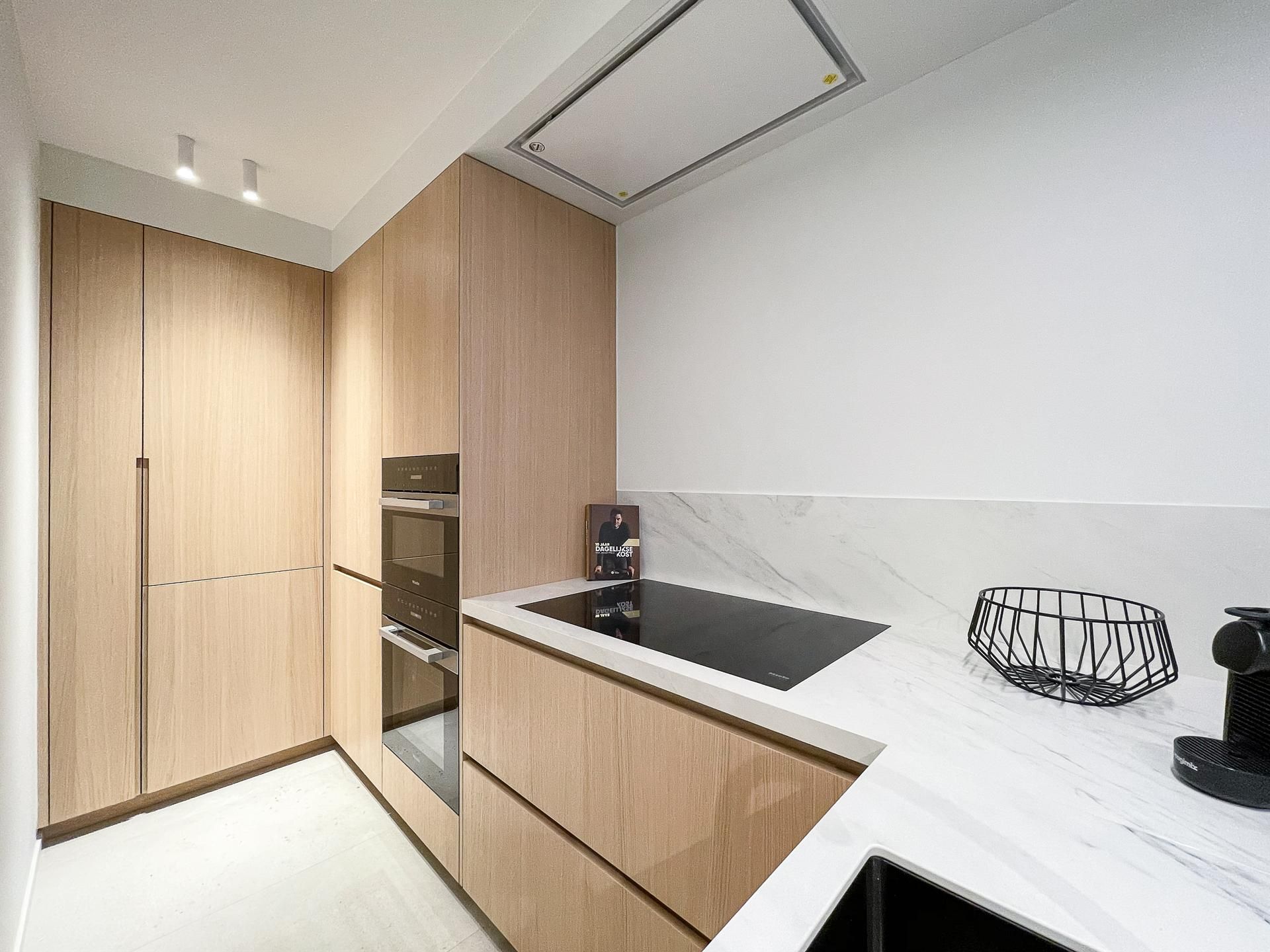 Volledig gerenoveerd, gemeubileerd appartement... foto 9