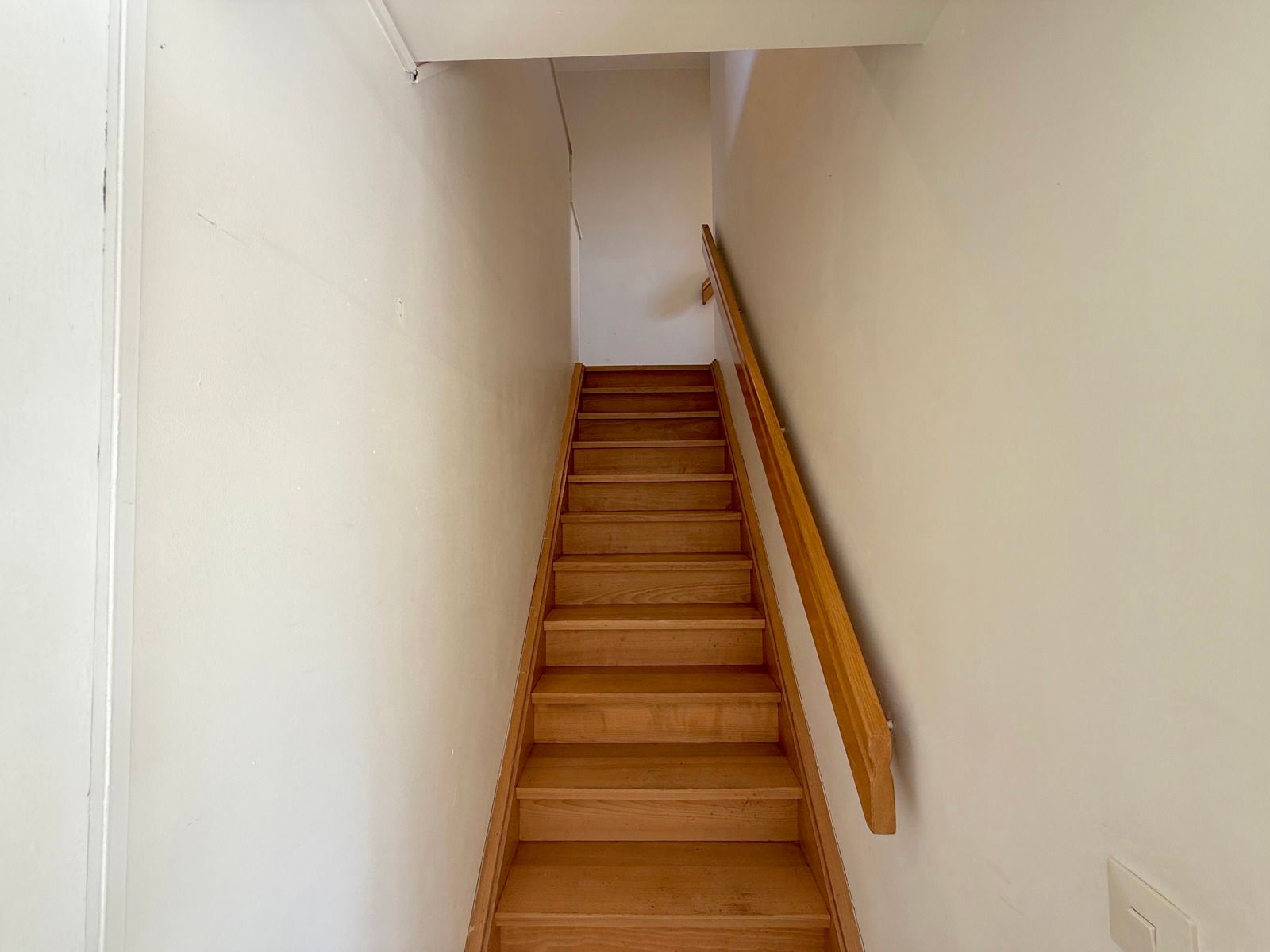 Woning met 3 slaapkamers, tuin en garage foto 12