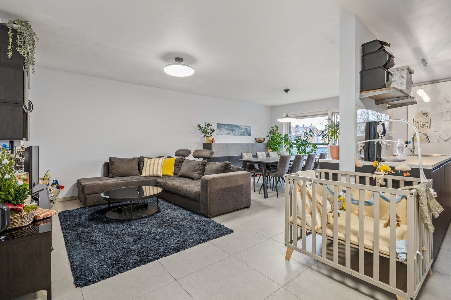 Instapklaar recent appartement met 3 slaapkamers en terras op centrale locatie te Schoten! foto 7