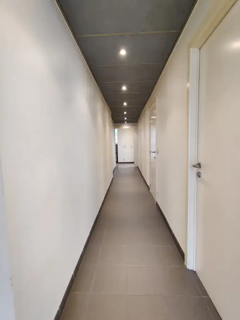 Moorslede – Ruim pand met potentieel voor een appartement met tuin foto 2