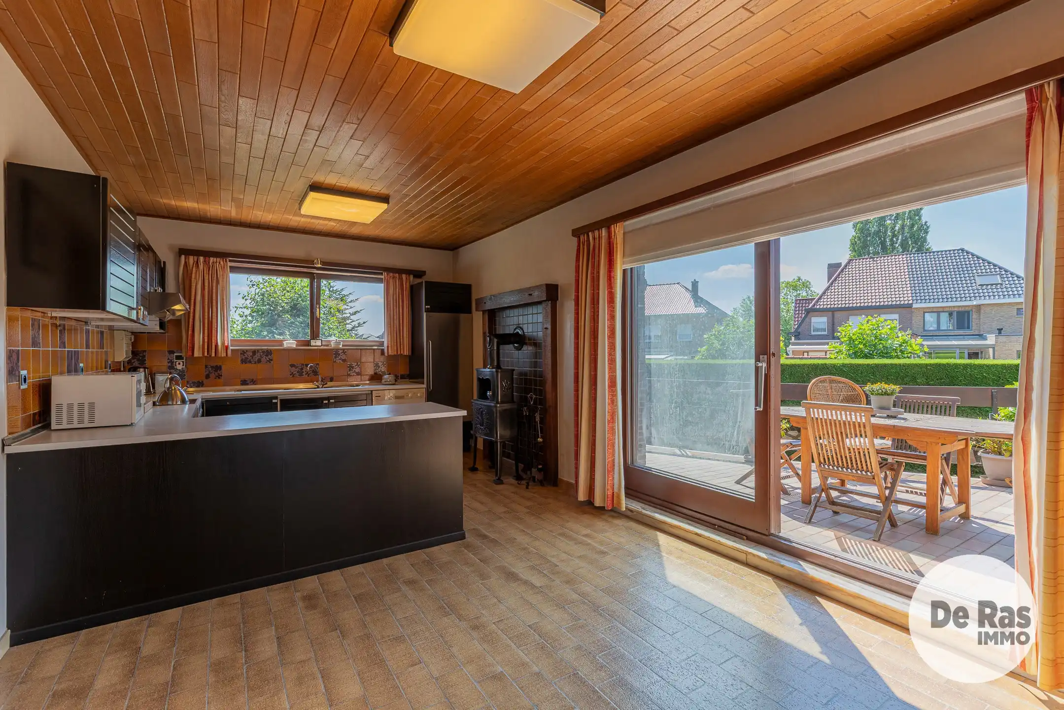 NIEUWERKERKEN – Statige en bijzonder ruime gezinswoning  foto 7