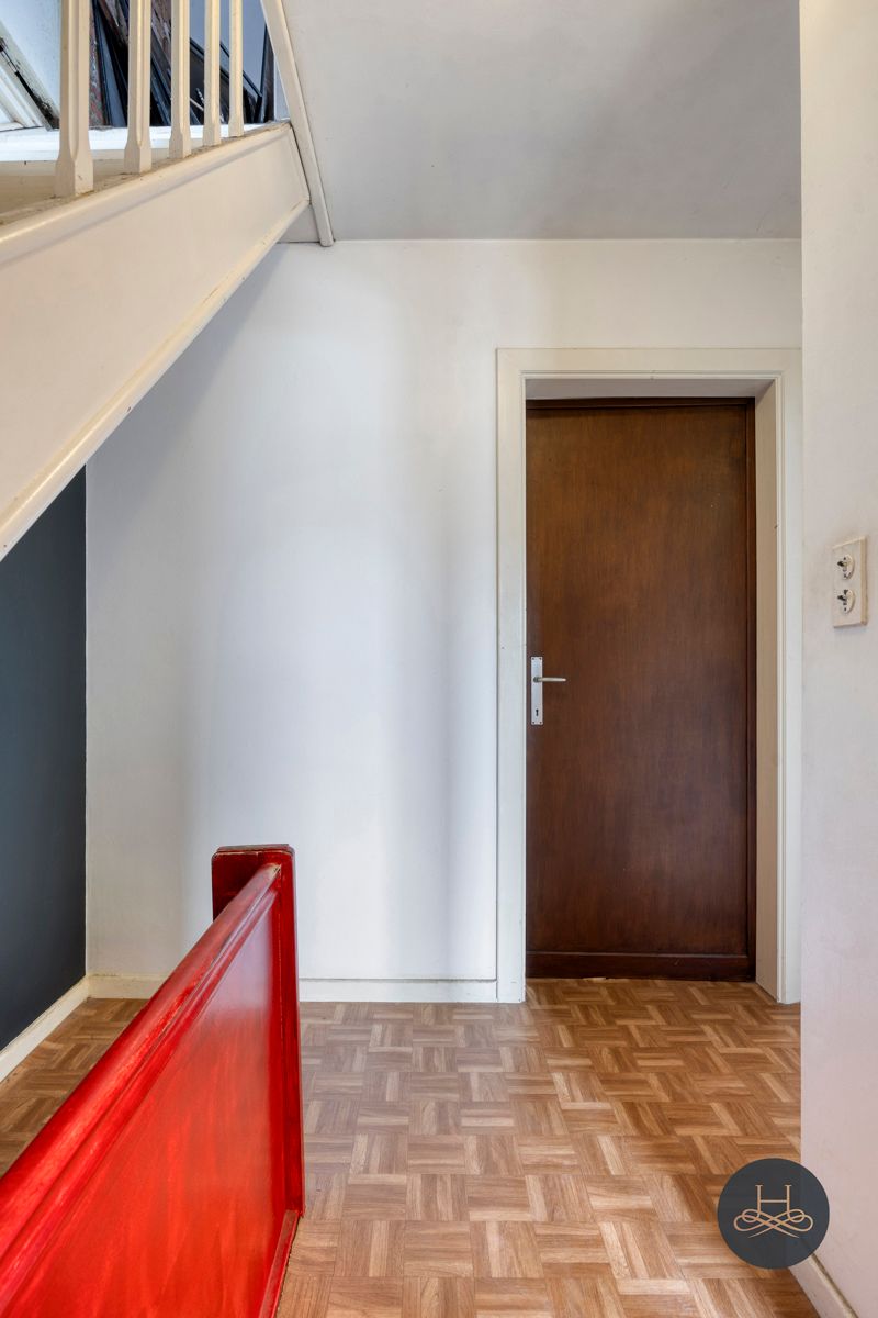 Renovatiewoning met gunstige, centrale ligging foto 13