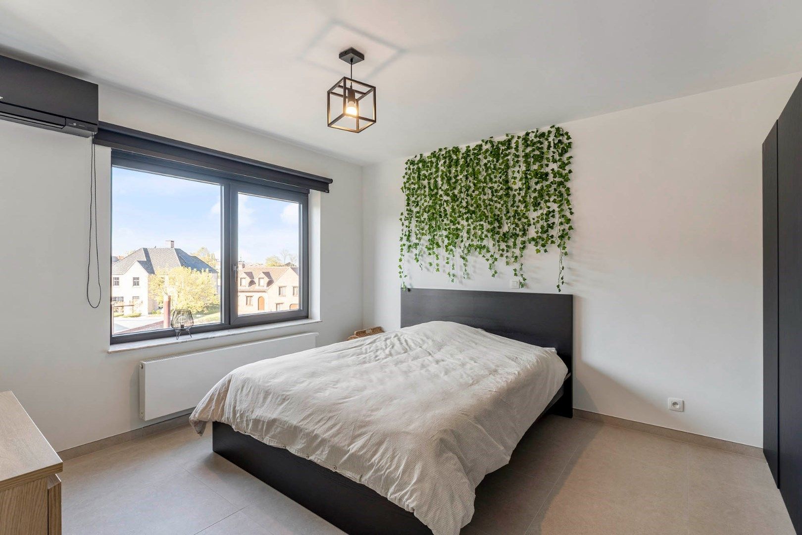 Knap afgewerkt 2-slaapkamer appartement met standplaats vlakbij het centrum foto 23