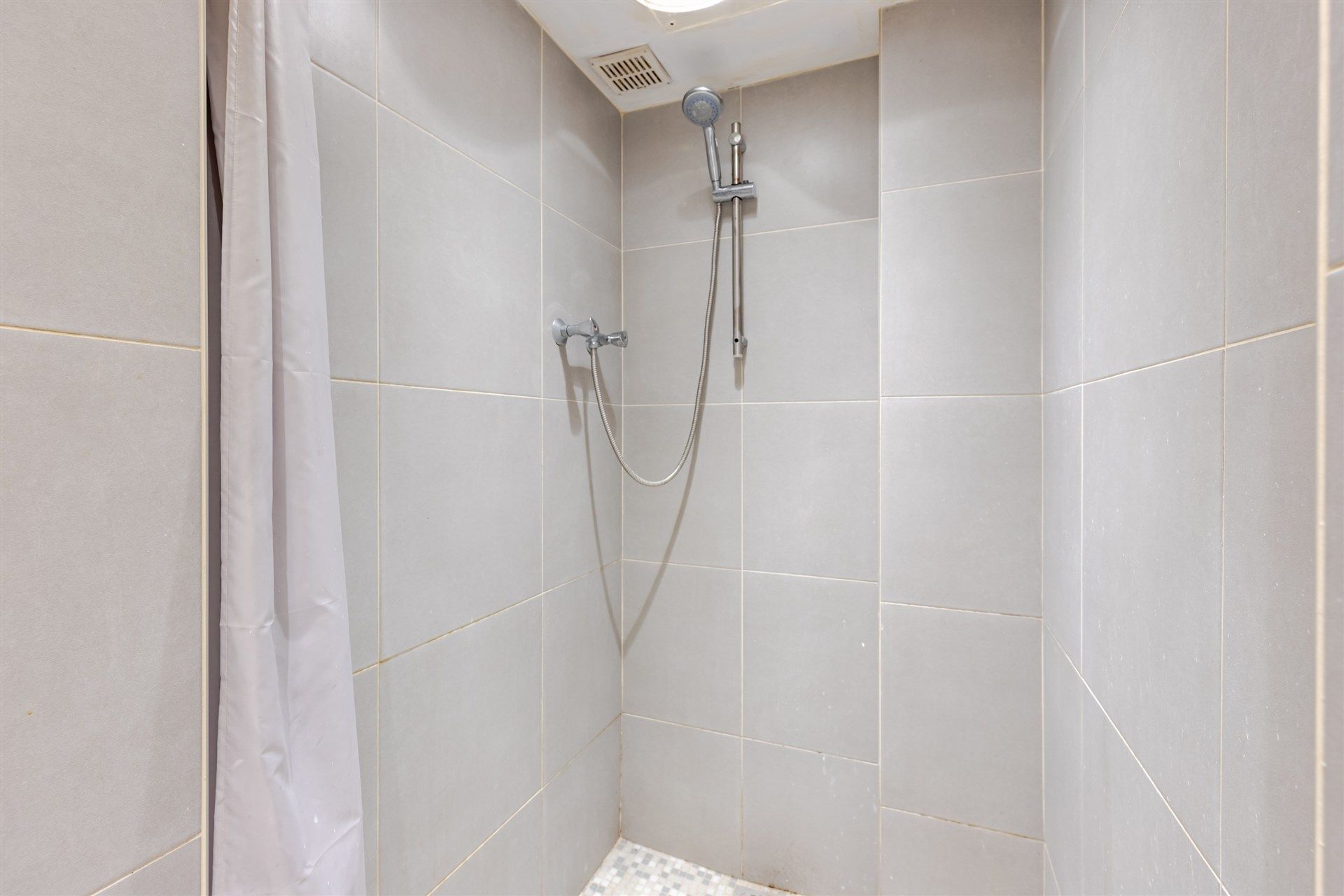 Opbrengsteigendom bestaande uit 2 appartementen foto 13