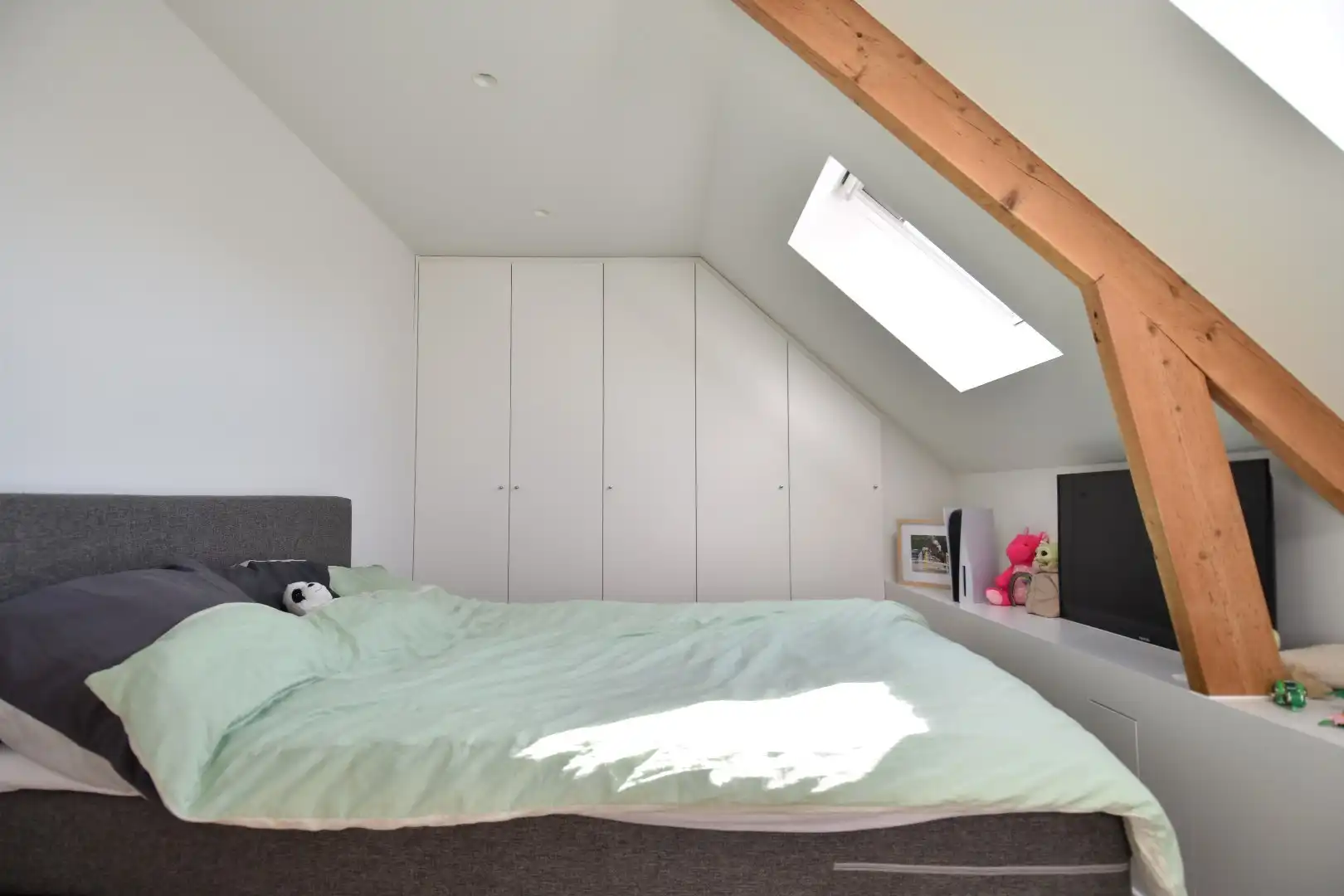 Opslagruimte van 144 m² met recent vernieuwd duplexappartement  foto 14