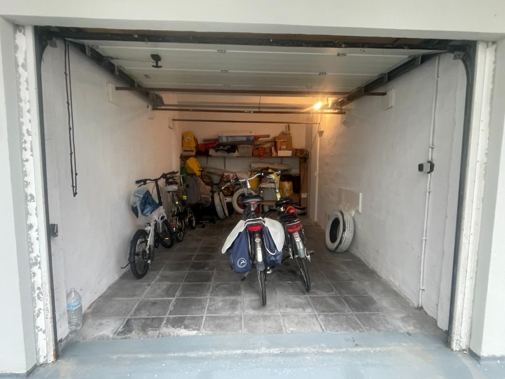 Garagebox in veilig complex, op wandelafstand van het strand foto 4