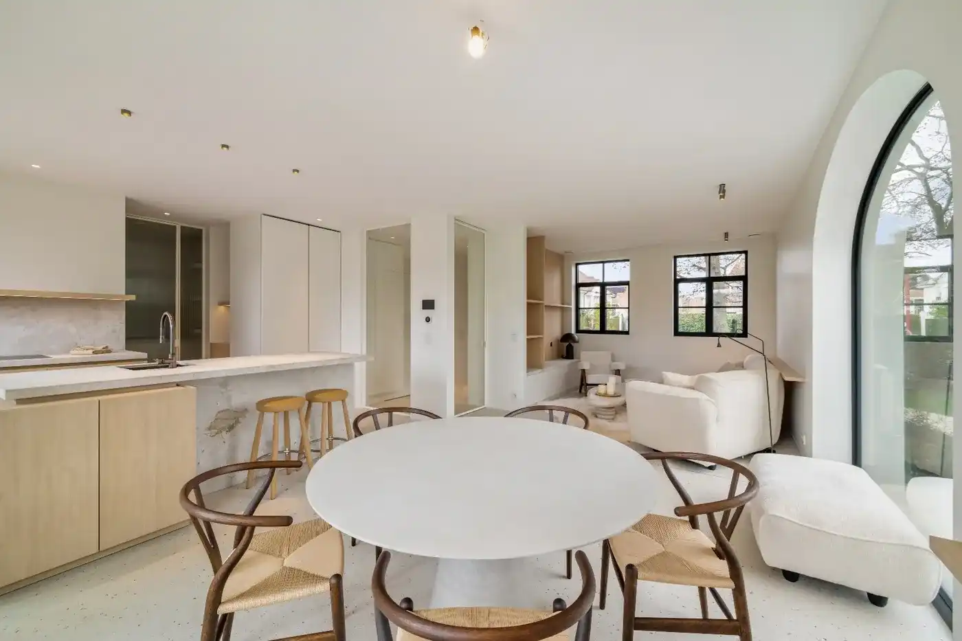 Nieuwbouw onder registratierechten! Villa met zonovergoten leefruimtes en een tijdloos design foto 9
