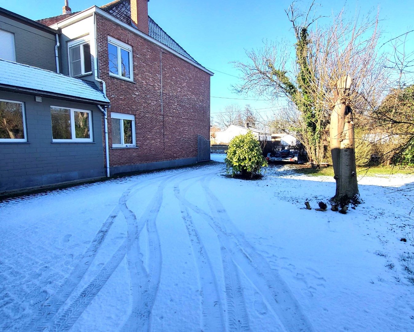 Never judge a book by it's cover... foto 16