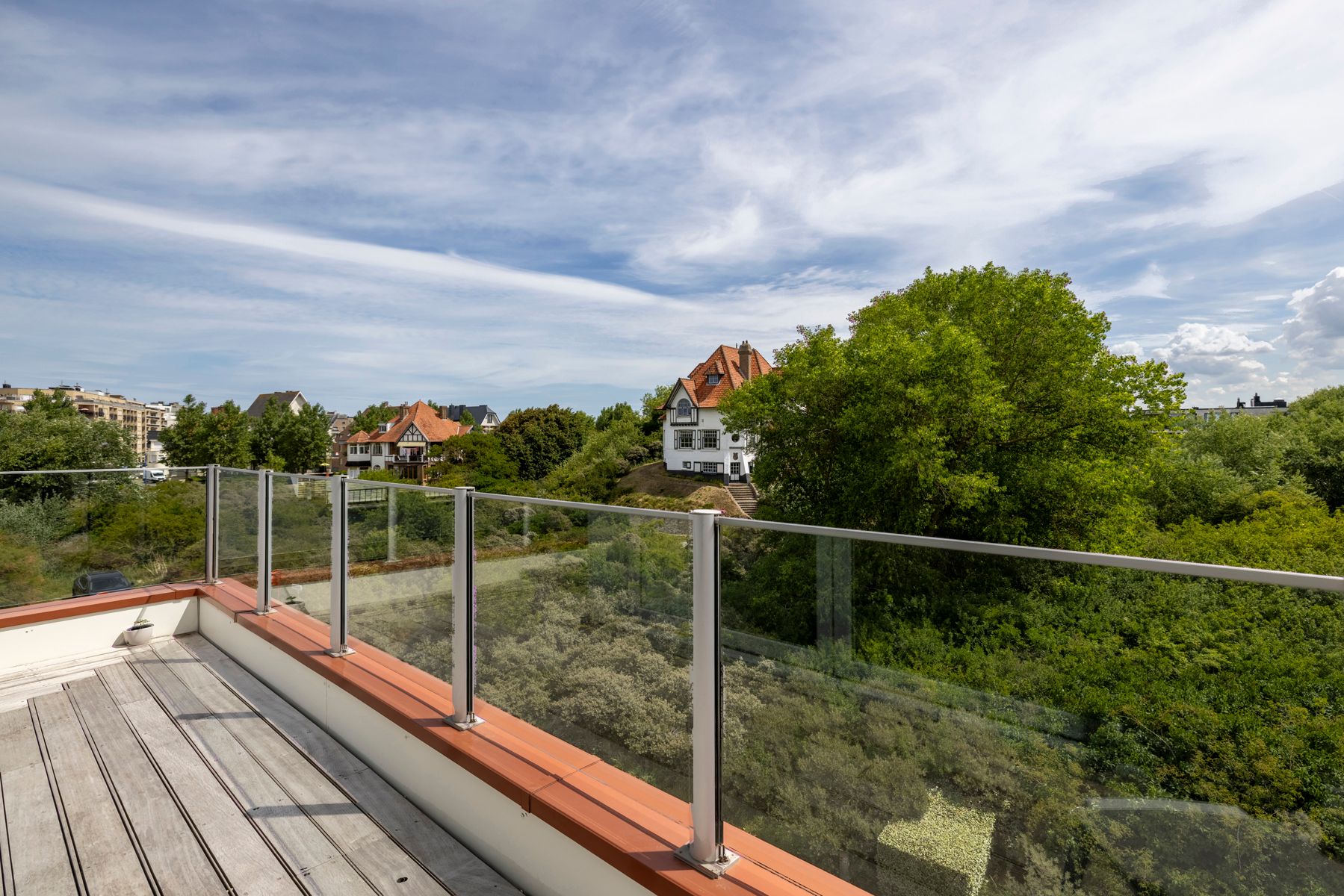 Recente penthouse met 2 slaapkamers en grote terrassen foto 20