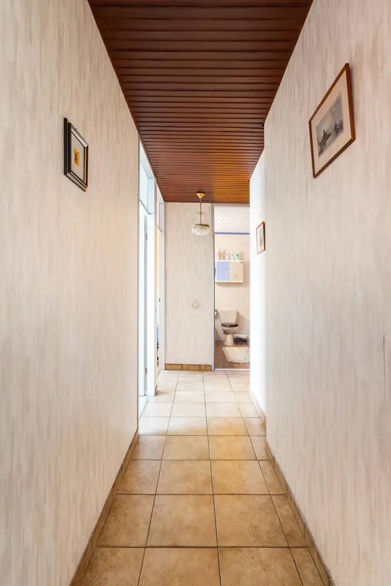 SALES & RENT back. Ruim 3 slpk appartement met terras en P foto 8