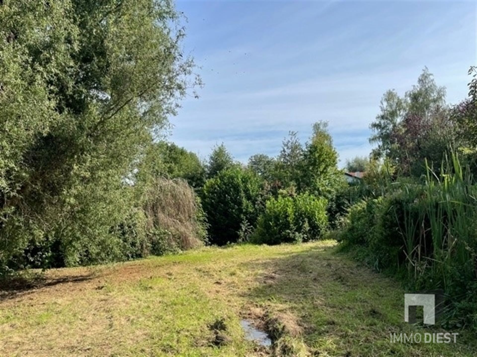 Projectgrond voor 3 villa's aan het water foto 16