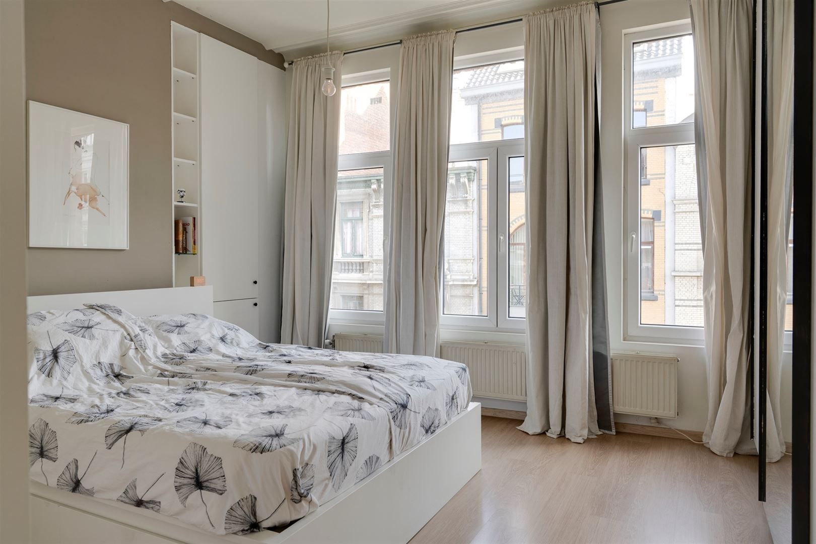 Karaktervolle herenwoning met zee aan ruimte foto 20