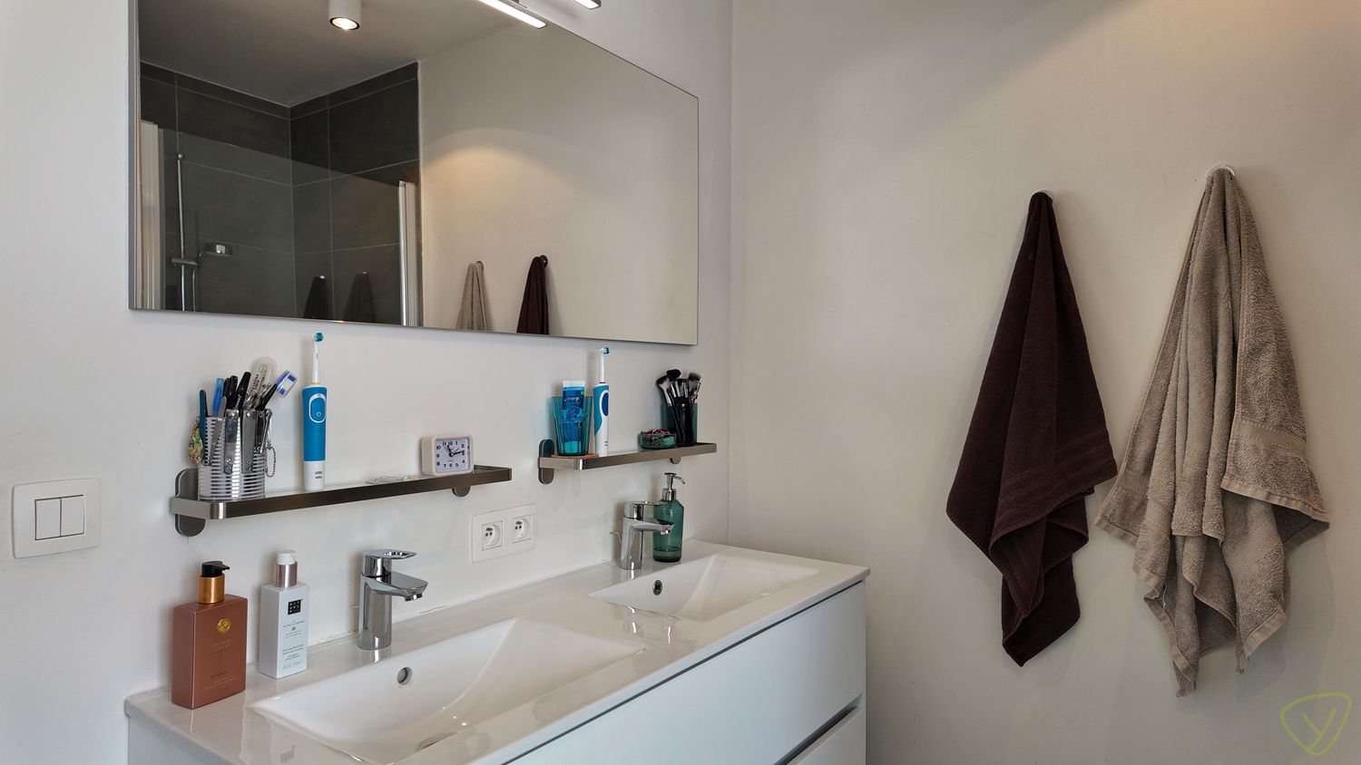 Modern wooncomfort in een rustige, residentiële omgeving te Eeklo! foto 22