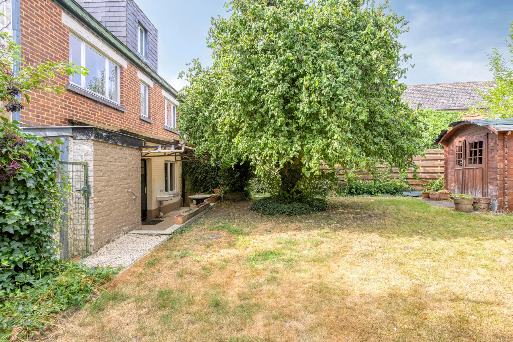 Charmante te renoveren woning met tuin in Appelterre foto 26