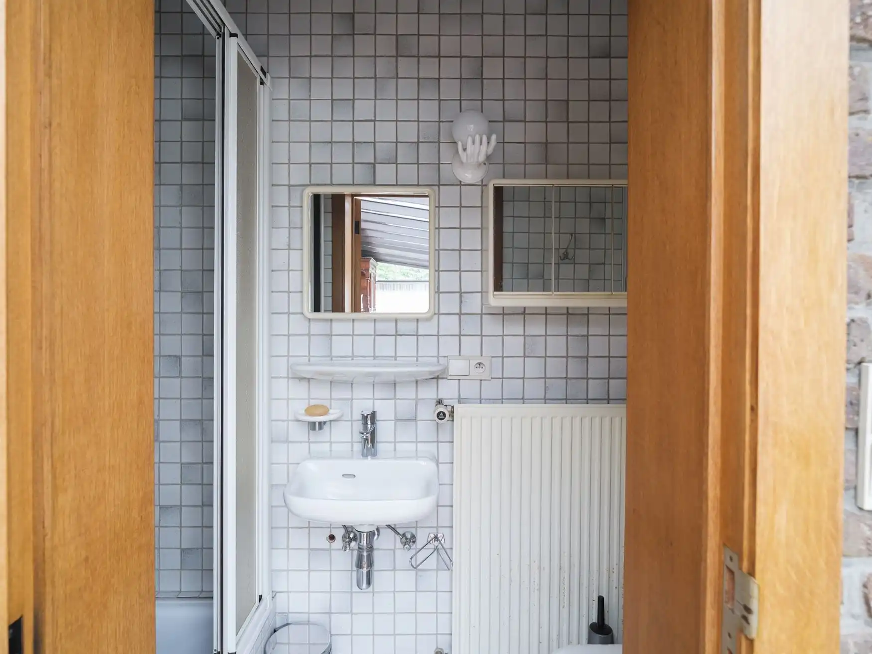 Ruime gezinswoning met vier slaapkamers en tuin in Drongen. foto 15