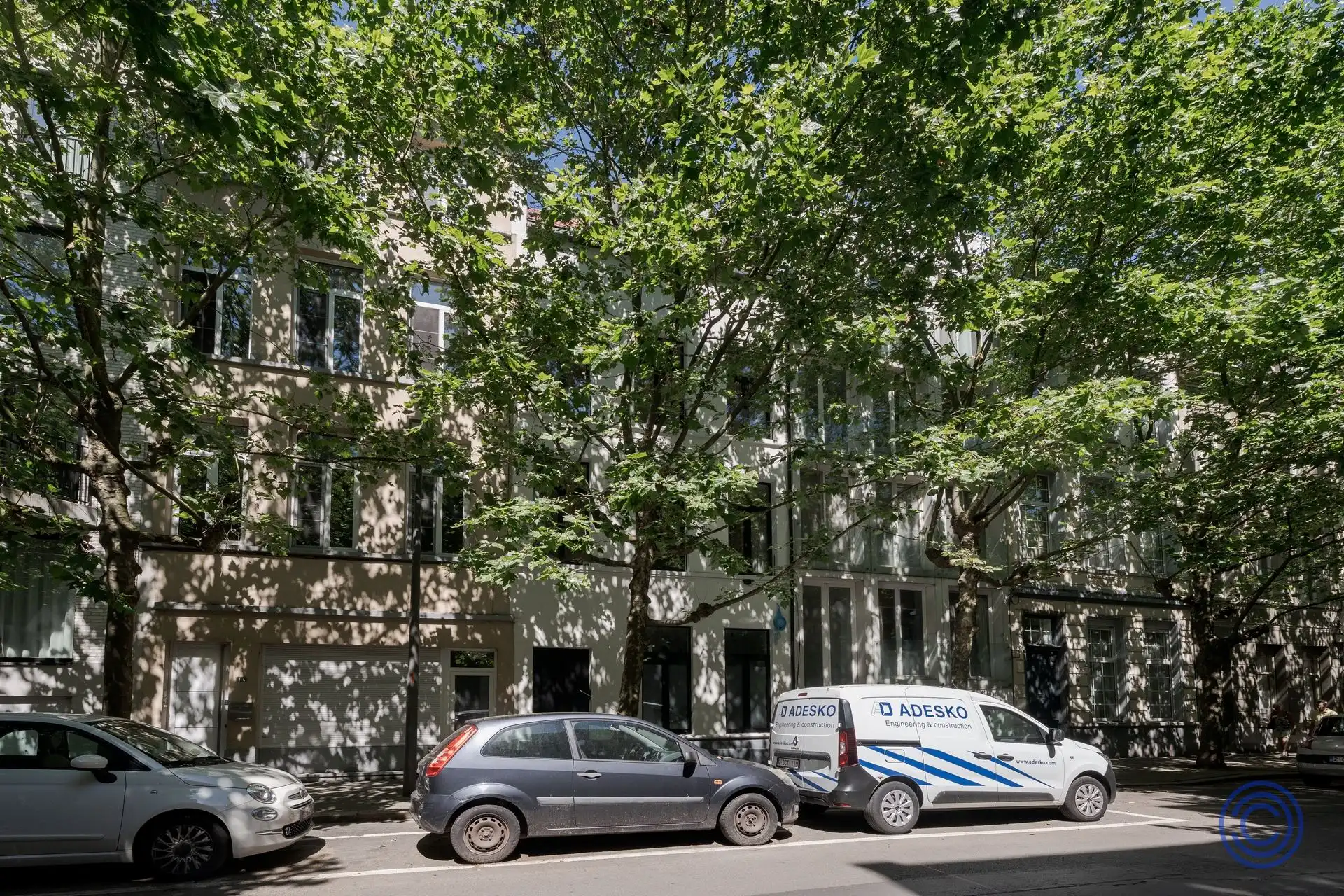 Stijlvol wonen nabij de Marnixplaats – luxueus gerenoveerd appartement met terras foto 17