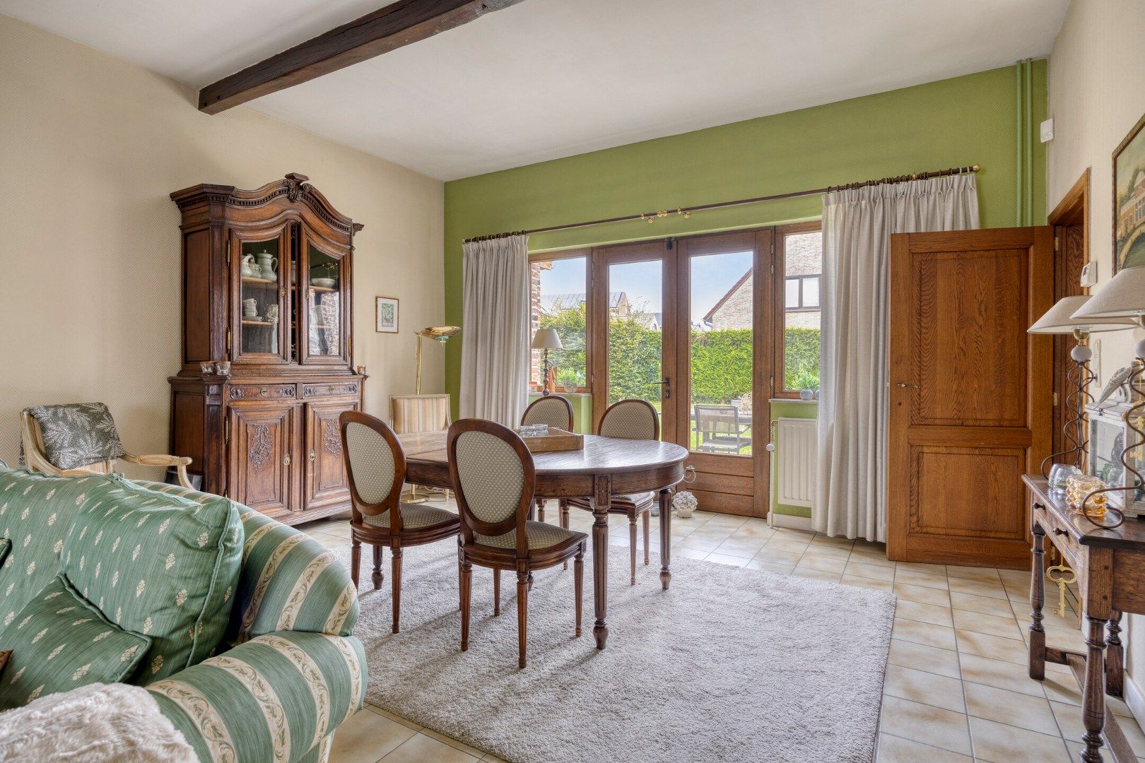 Grote woning met mooie tuin en 2 garages in Tongeren-Vreren foto 9