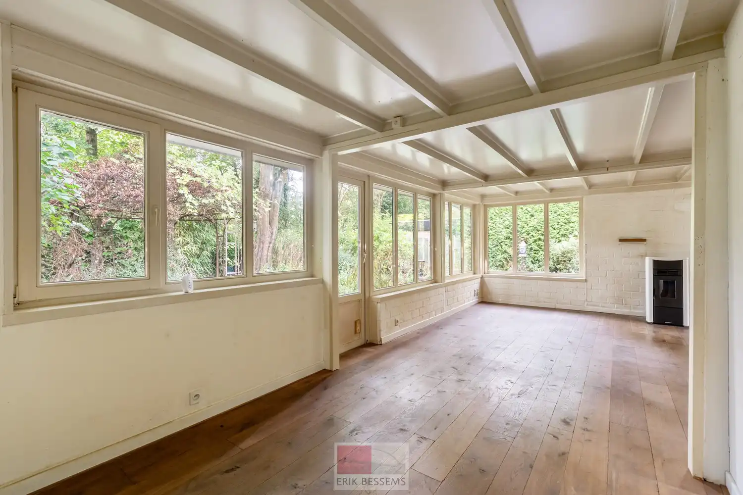 Op te frissen bungalow, gelegen op het vakantiepark Sunclass Sonnevijver. foto 4