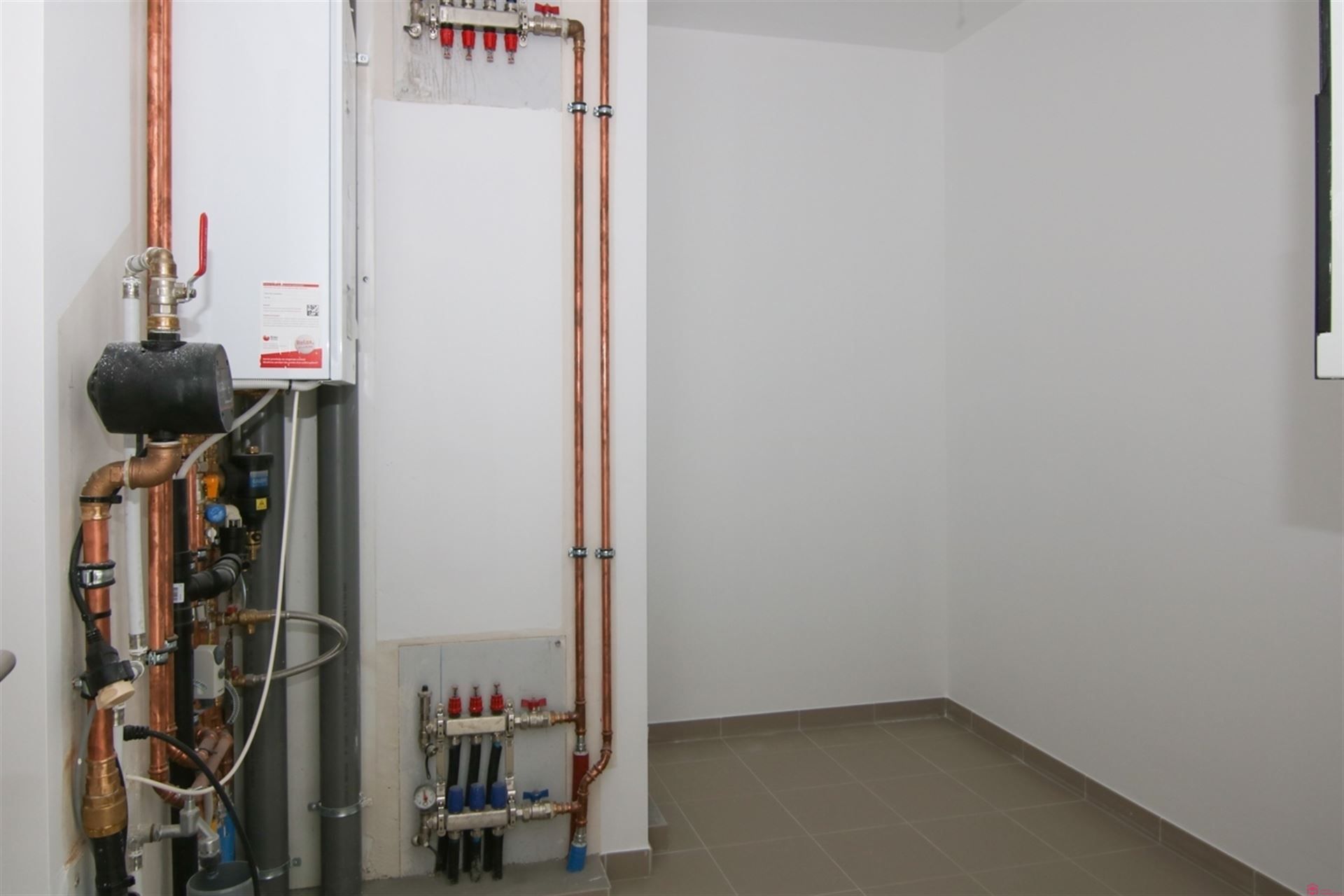 Energiezuinige woning te huur nabij het centrum van Wevelgem foto 7