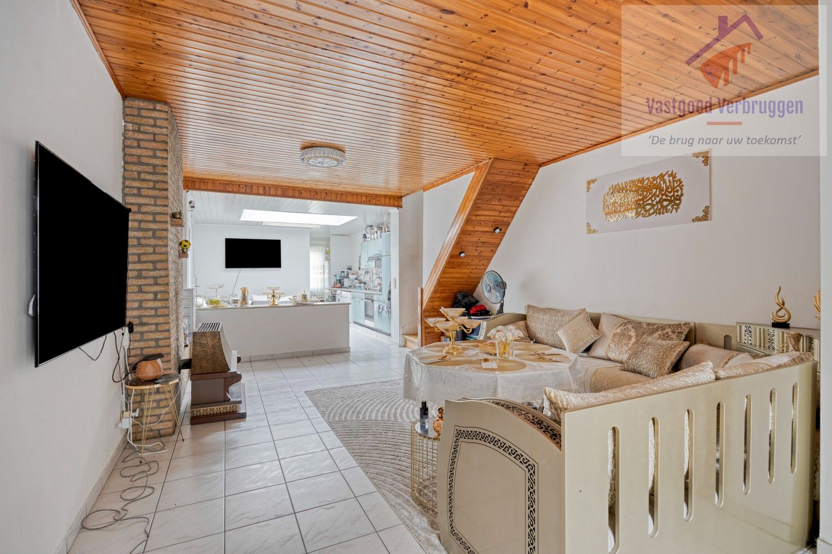 Rijwoning met 3 slaapkamers en tuin foto 2