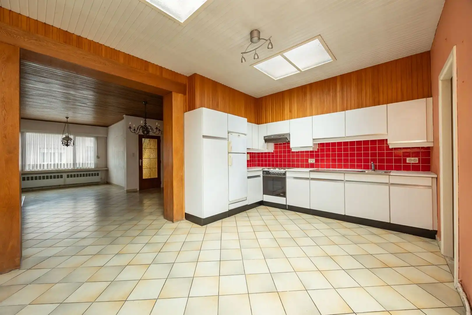 karaktervolle 3-slaapkamerwoning met grote zolder, diepe tuin en berging foto 6