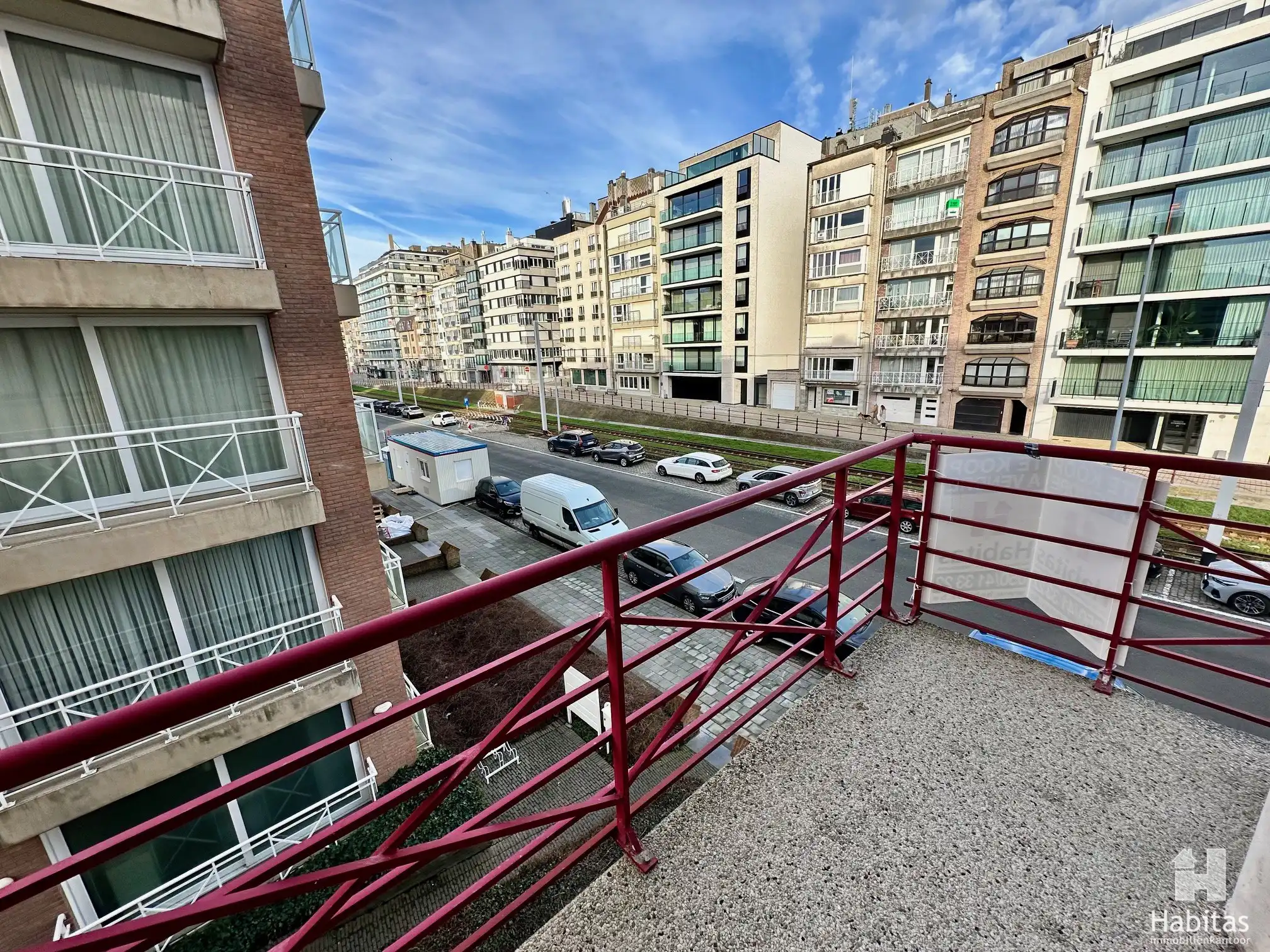 Ruim - hoek-appartement op amper 100m v/h strand  foto 11