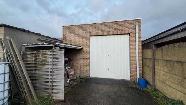 BEL-ETAGE met ZEER ruime garage/LOODS/werkplaats foto 24