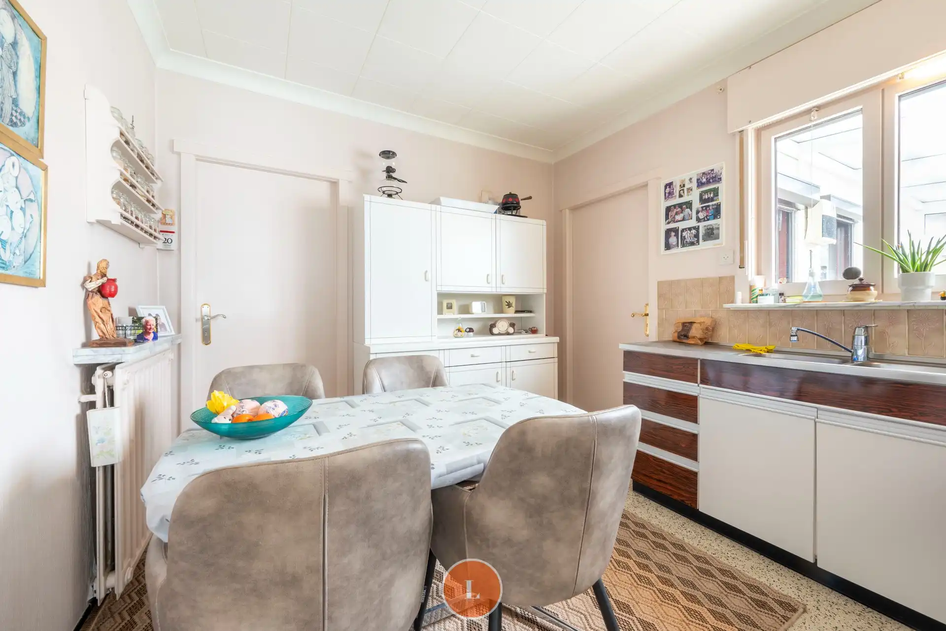 Gelijkvloerse woning met 3 slaapkamers en garage. foto 5