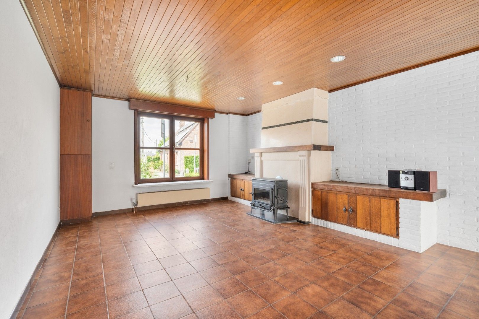 Halfopen woning met tuin en garage op landelijke toplocatie nabij alle invalswegen foto 9