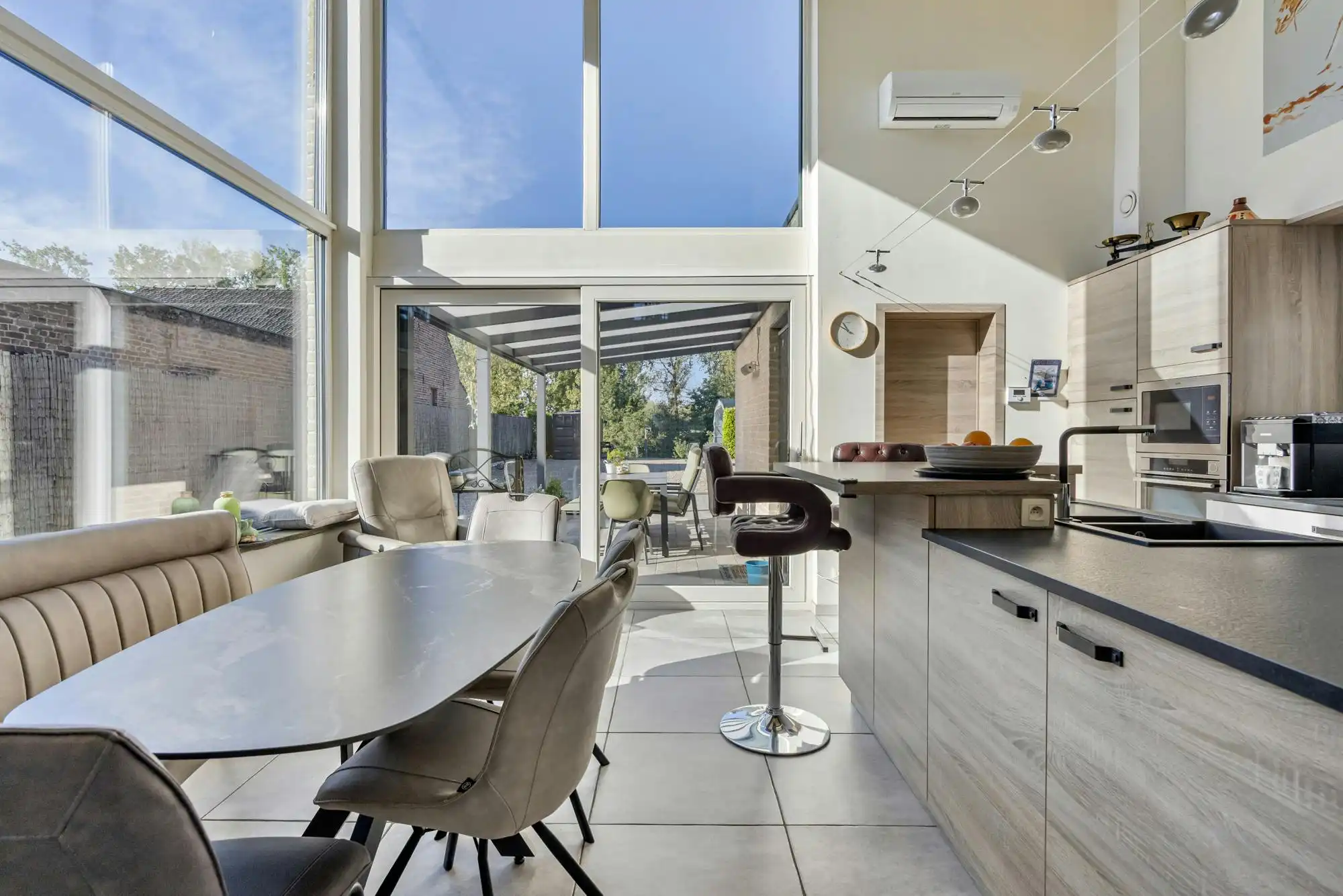 Rustig gelegen energiezuinige woning met ruime tuin foto 7