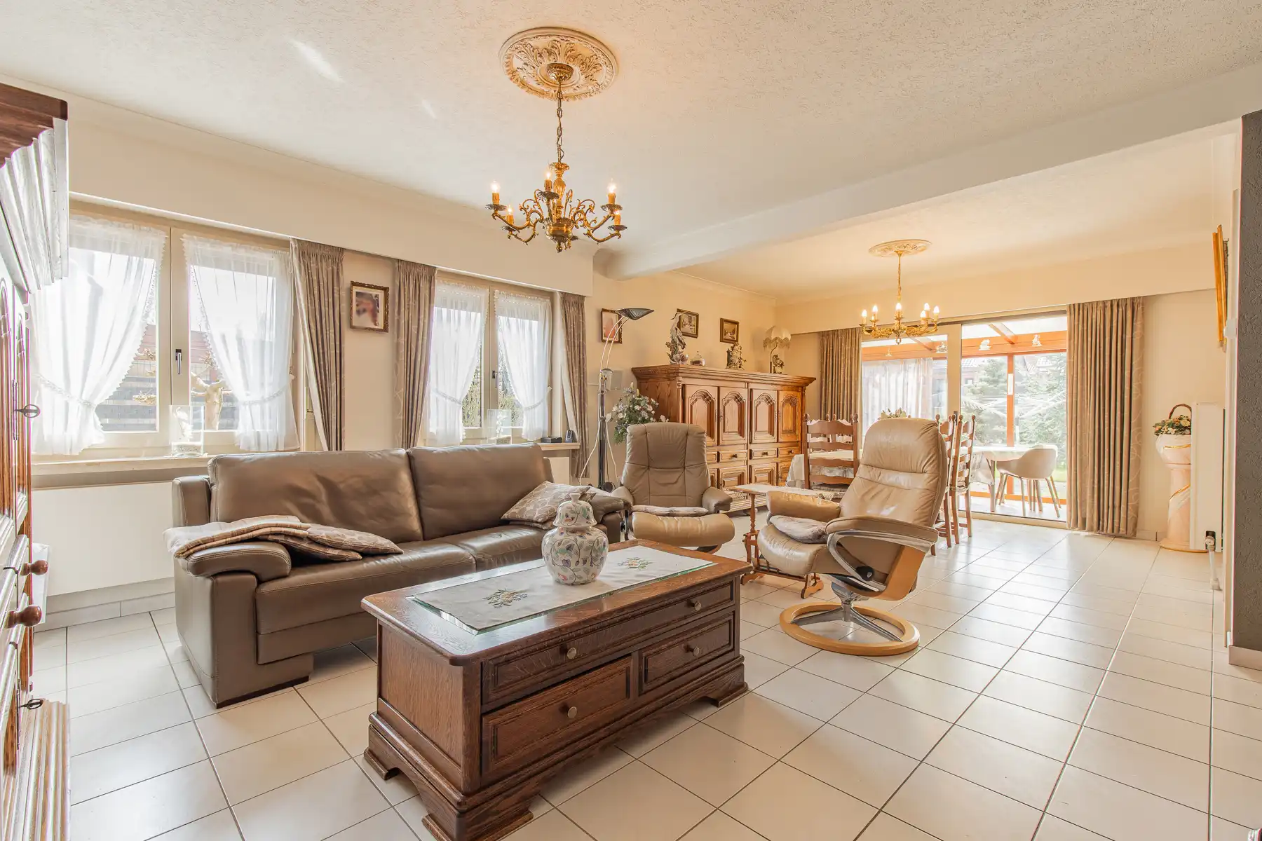 Fantastisch gelegen bungalow foto 2