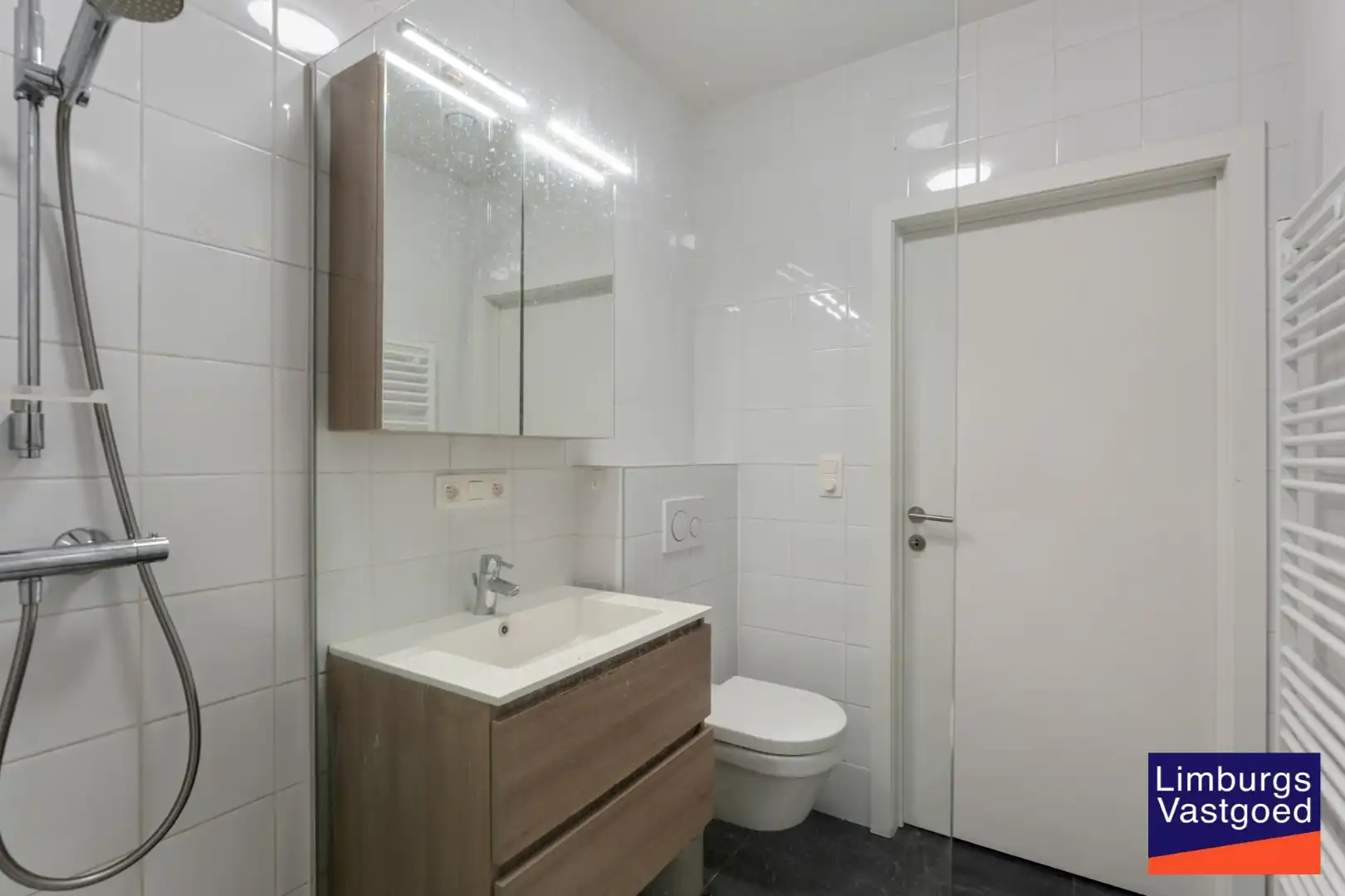 Appartement (80m²), 2 slpk, 2 ruime terrassen, autostaanplaats + kelderberging foto 16