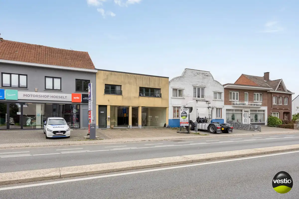 HANDELSPAND MET WOONST TE HOESELT NABIJ CENTRUM EN E313. foto 2