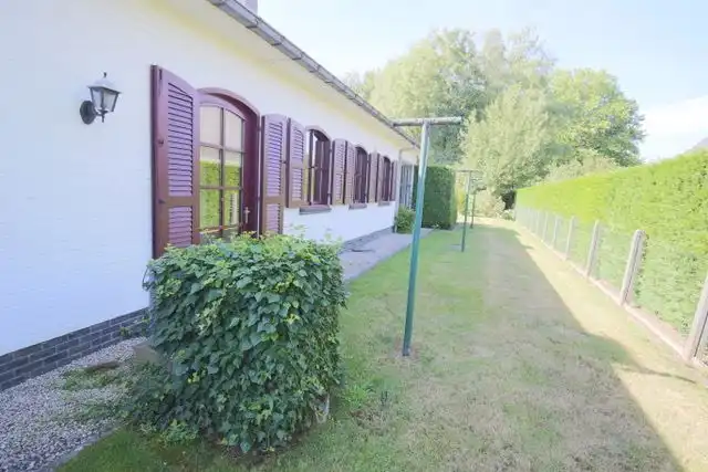 Bungalow met ruime zolder foto 7
