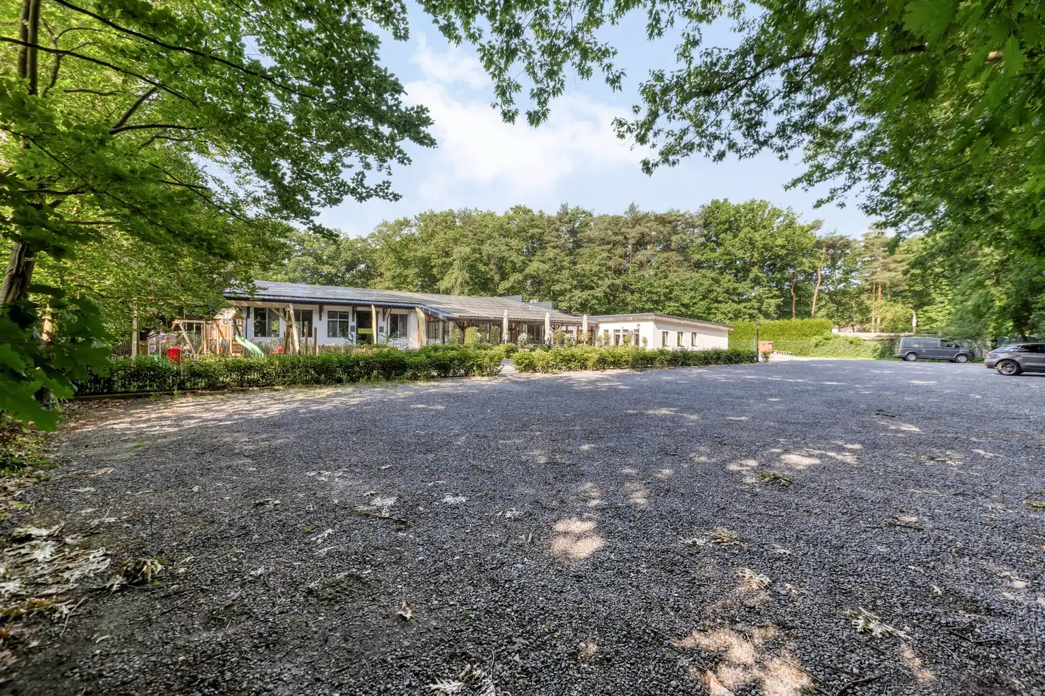 Unieke overnamekans: volledig uitgeruste binnenspeeltuin met brasserie op toplocatie in Rekem/Lanaken foto 6